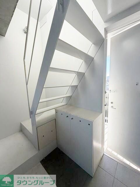 玄関　お部屋探しは株式会社　タウンハウジング　までお気軽にお問合…