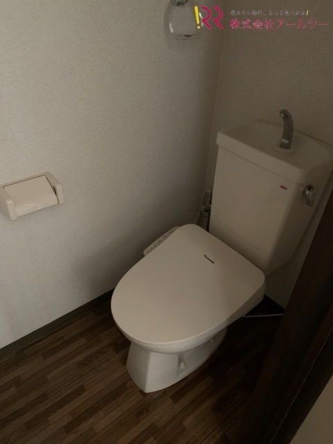 トイレ　ウォシュレット便座