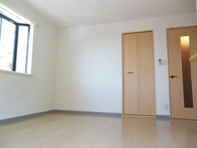 居室・リビング　★明るいフローリングのお部屋です★
