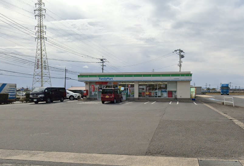 コンビニ　ファミリーマート大村松原本町店（コンビニ）まで886m