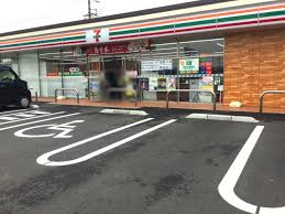 コンビニ　セブンイレブン 堺浜寺諏訪森町店（コンビニ）まで400m