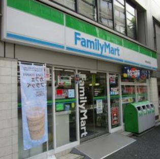 コンビニ　ファミリーマート（コンビニ）まで190m