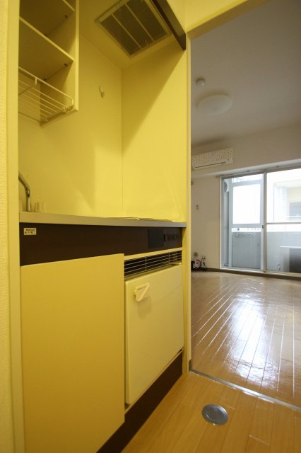 キッチン　写真は別号室のものです。