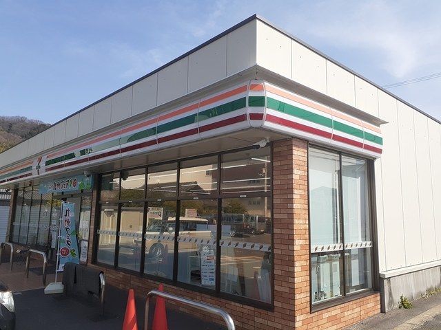 コンビニ　セブンイレブン野崎３丁目店様（コンビニ）まで1400m