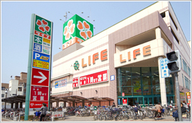 スーパー　ライフ喜連瓜破店（スーパー）まで645m