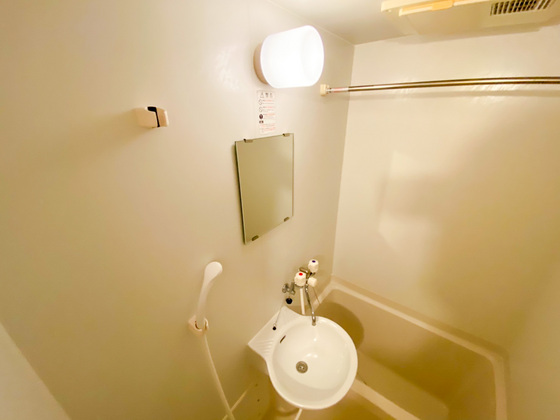 洗面設備　※別部屋の写真です