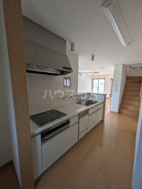 鹿骨2丁目戸建てのキッチン写真