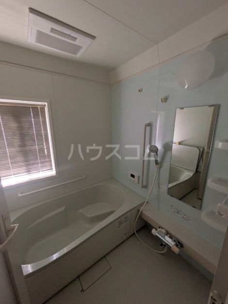 鹿骨2丁目戸建ての風呂写真