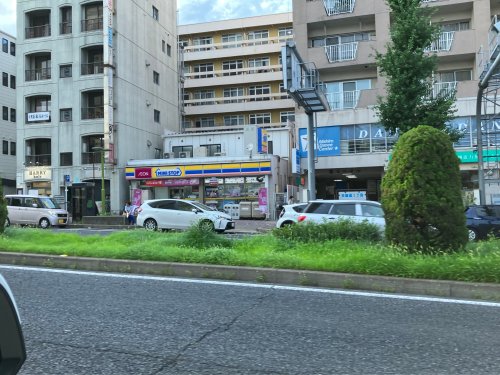 コンビニ　ミニストップ 覚王山駅前店（コンビニ）まで428m