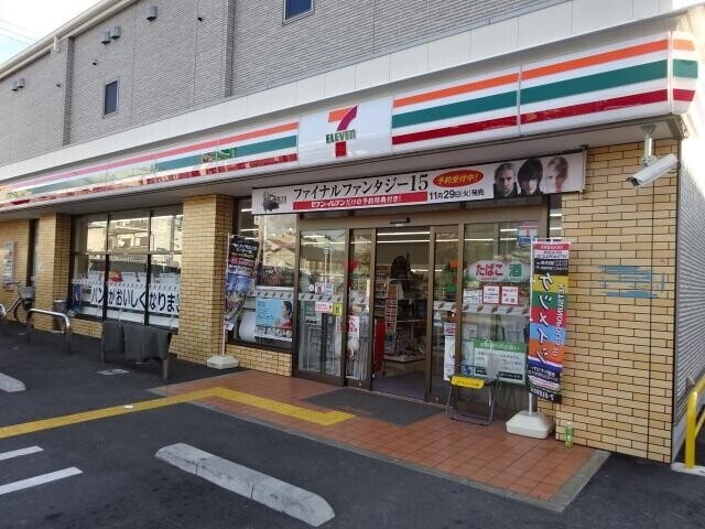 コンビニ　セブンイレブン 大阪桃谷5丁目店（コンビニ）まで712m