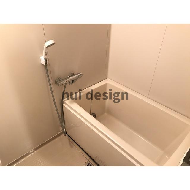 バス・シャワールーム　同タイプ住戸参照