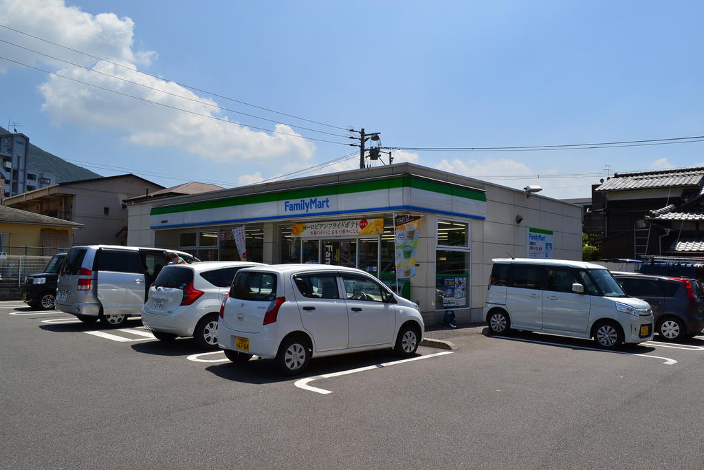 コンビニ　ファミリーマート小倉熊本一丁目店（コンビニ）まで326m