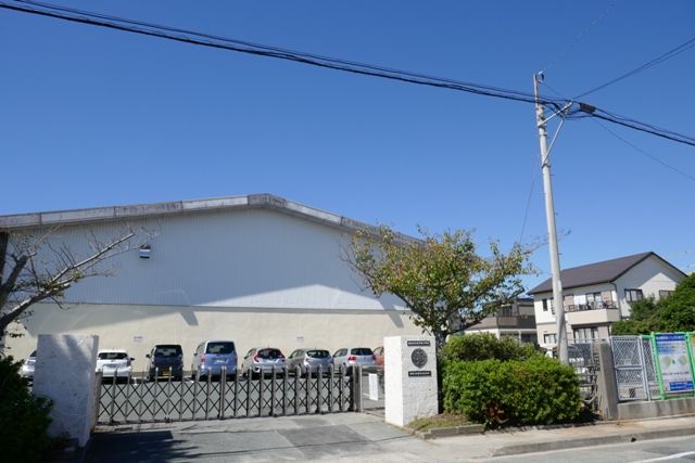 小学校　磐田市立竜洋西小学校（小学校）まで1607m