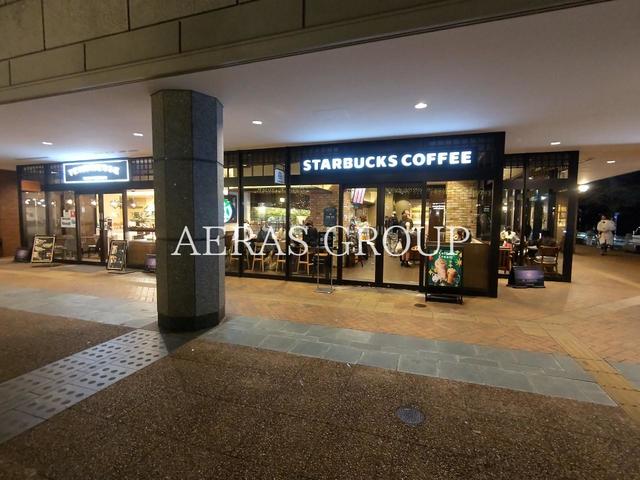 飲食店　スターバックス コーヒー 東急スクエアガーデンサイト店（飲食店）まで747m