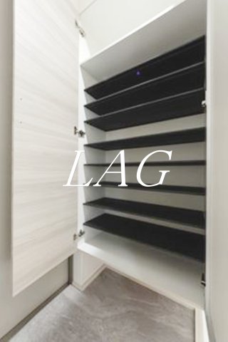 玄関　玄関です。