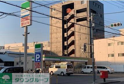 コンビニ　ファミリーマート大今里西一丁目店（コンビニ）まで130m