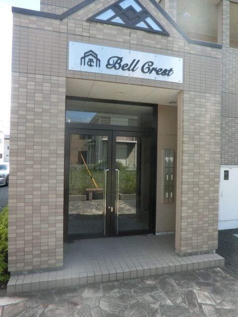 エントランス　建物内へのアプローチ