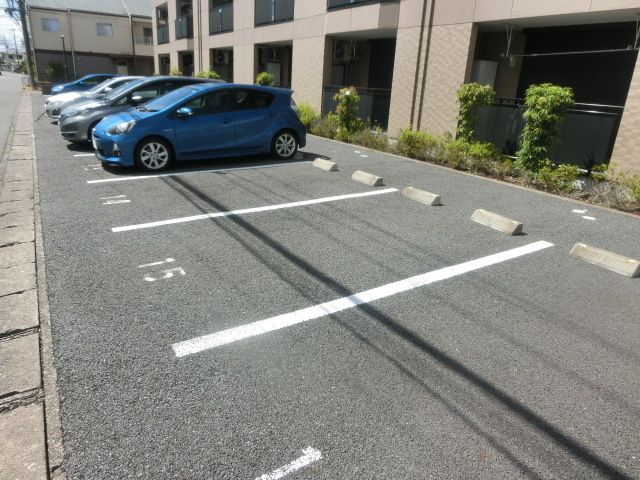 駐車場　敷地内駐車場