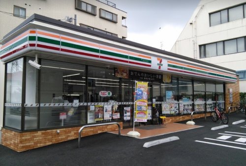 コンビニ　セブンイレブン 大田区千鳥町駅前店（コンビニ）まで217m