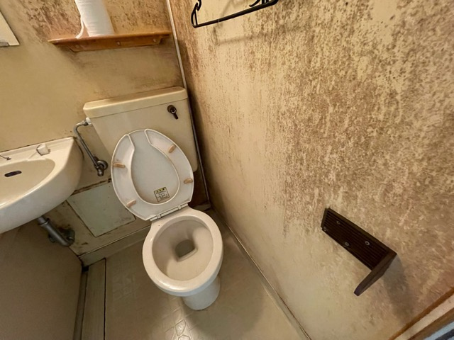 トイレ　浴室内にトイレがあります！