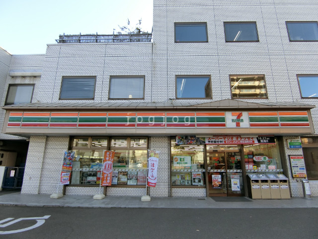 コンビニ　セブンイレブン札幌北6条店（コンビニ）まで214m