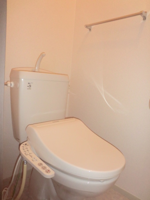 トイレ　落ち着いたトイレです