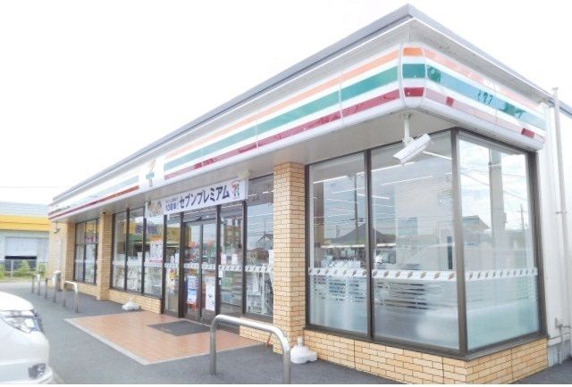 コンビニ　セブンイレブン大垣島里1丁目店（コンビニ）まで1000m