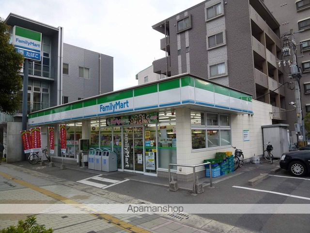 コンビニ　ファミリーマート　二中通電停前店（コンビニ）まで120m