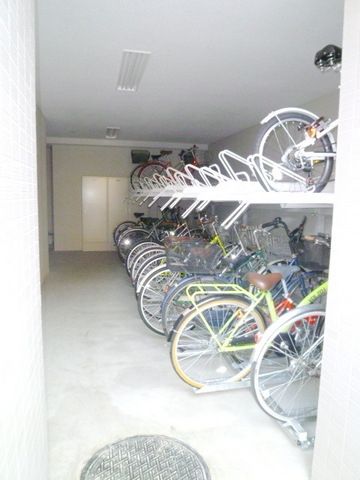 その他共有部分　★屋内駐輪場★
