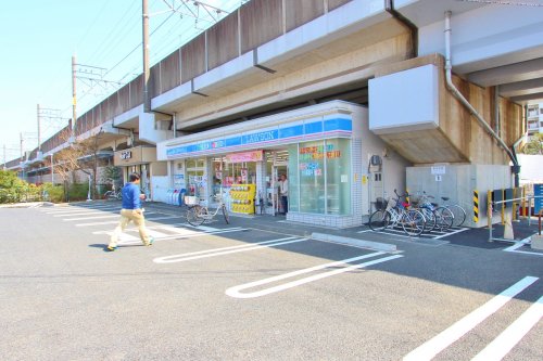 コンビニ　ローソン 浦安入船店（コンビニ）まで665m