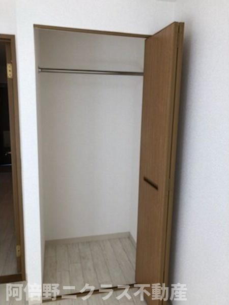 収納　内装は別部屋の参考写真です。