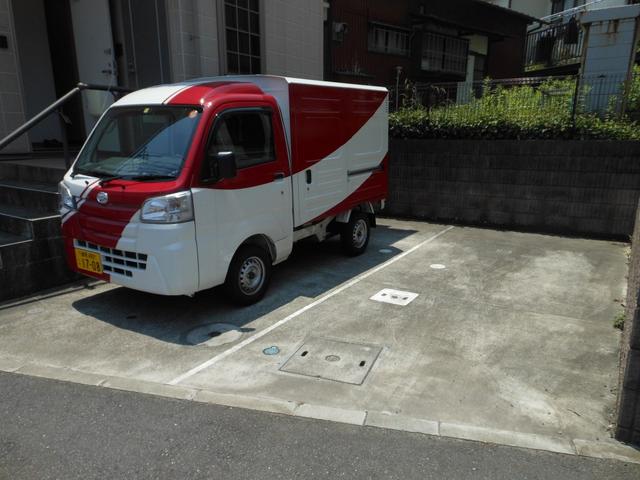 駐車場　駐車場