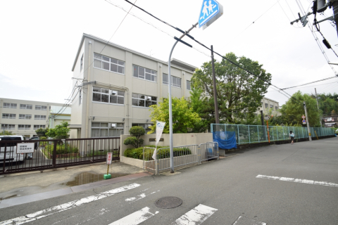 小学校　高槻市立磐手小学校（小学校）まで1487m