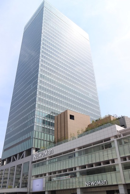ショッピングセンター　NEWoMan(ニュウマン)新宿（ショッピングセンター）まで956m