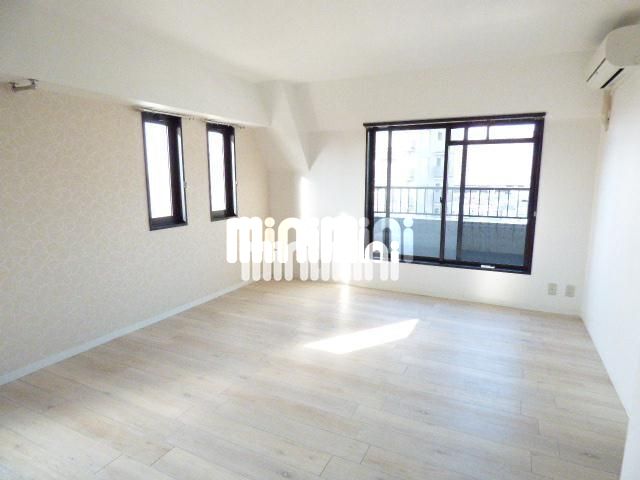居室・リビング　１０帖の広々したお部屋です