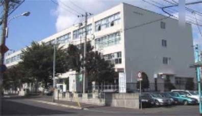 中学校　札幌市立発寒中学校（中学校）まで437m