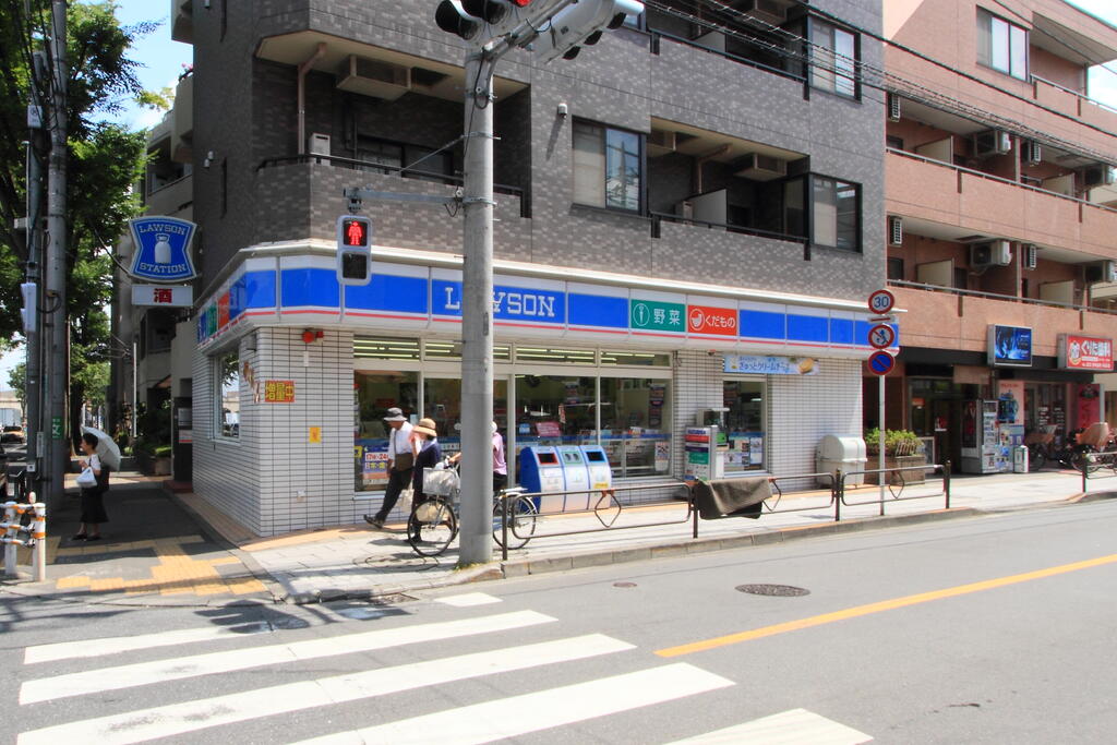 コンビニ　ローソン南烏山六丁目店（コンビニ）まで206m
