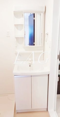 洗面設備　独立洗面台です。