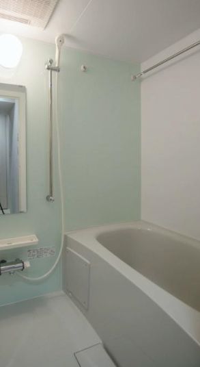 バス・シャワールーム　同マンション別部屋参照
