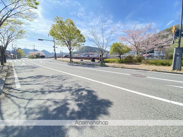その他　前面道路（その他）まで0m