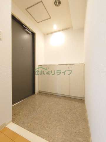 玄関　カルパティア市ヶ谷