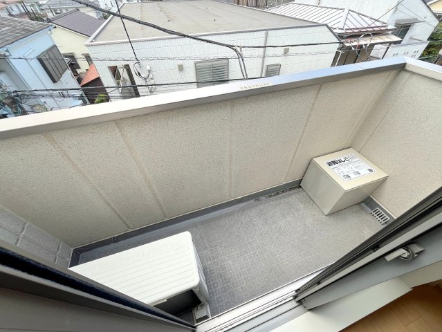 バルコニー　★隣室から独立しているバルコニーです★