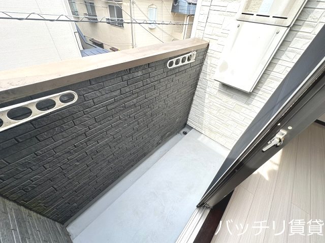 バルコニー　※同型タイプ写真の為、現状優先。