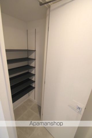 アドバンス上町台シュタットの玄関写真