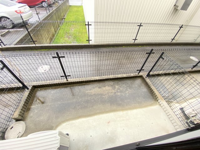 バルコニー　陽当たり良好なバルコニーです