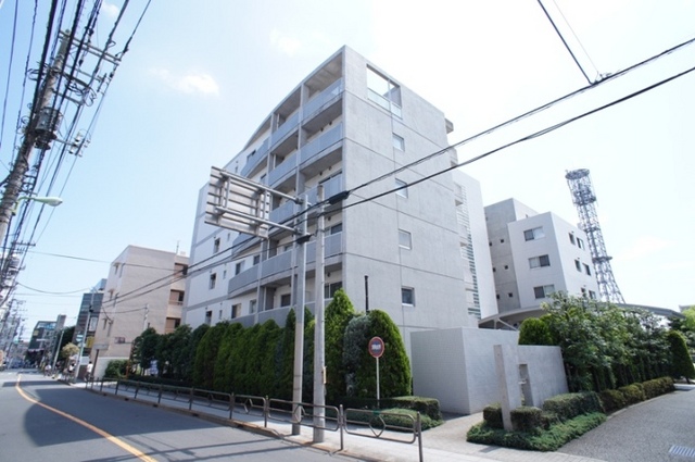 建物外観　打ち放しのお洒落な外観♪駅徒歩５分の商業圏♪