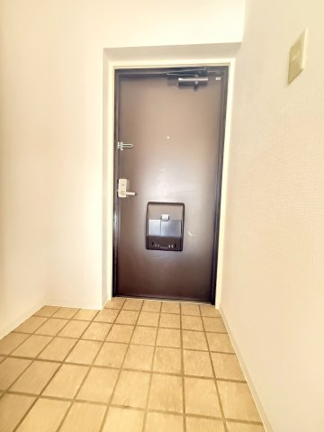 パレドールJOEの玄関写真