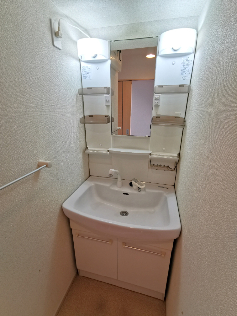 洗面設備　実際のお部屋の写真です。