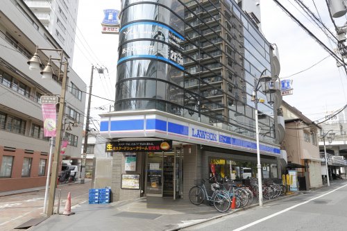 コンビニ　ローソン南小岩八丁目店（コンビニ）まで45m