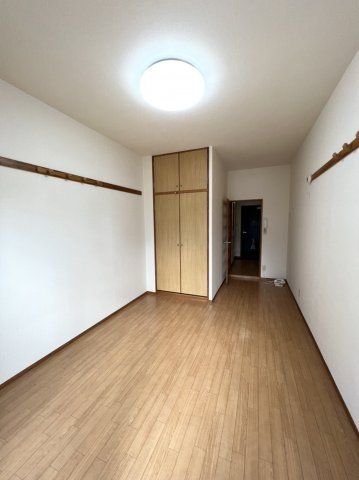 レジデンスフクザワIIの居間写真